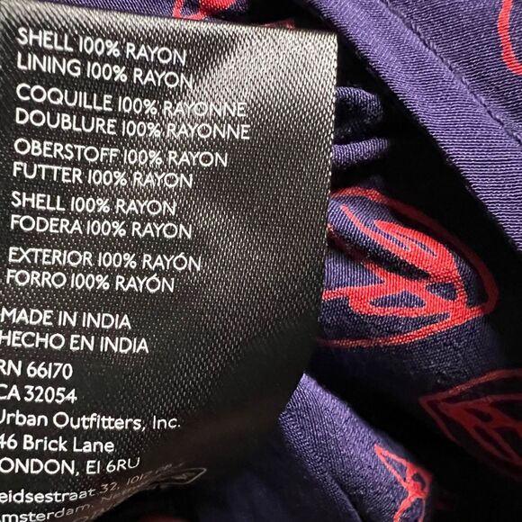 Urban Outfitters Juliette Printed Short Sleeve Romper - Picture 16 of 16